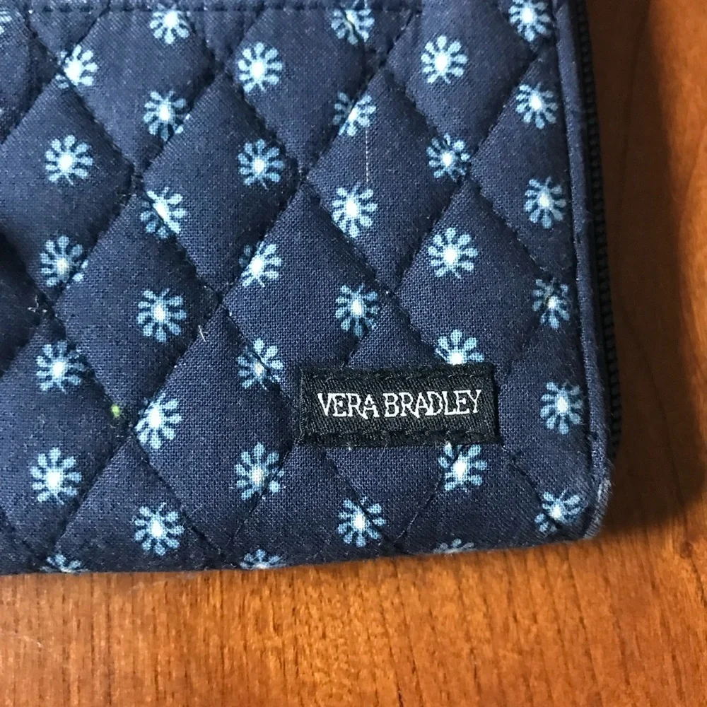 VERA BRADLEY Zip Around Wallet in Seaport Navy Pattern